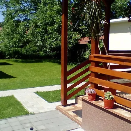 Gasthuis Casa Neluta Haţeg